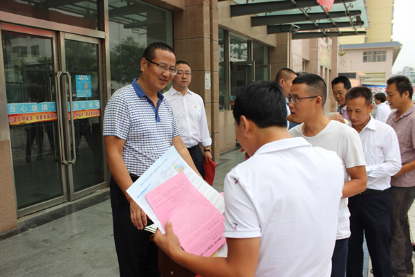 隴運集團武都汽車站、武都客運公司開展 “安全警示日”活動